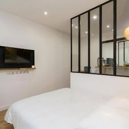 Apartman Architect S Designer Studio Near To Eiffel Tower *