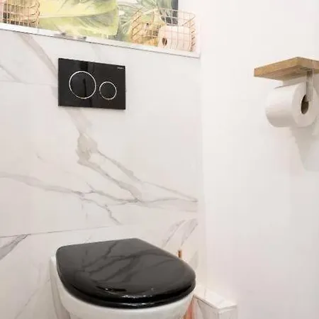 Architect S Designer Studio Near To Eiffel Tower