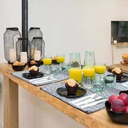 Architect S Designer Studio Near To Eiffel Tower